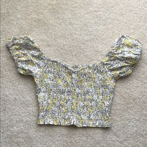 Astr the Label Floral Puff Sleeve Smocked Crop Top